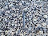 Material din carieră granit pentru balast feroviar Fracția 25–60 mm - фото 2
