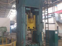 Presă cu manivelă cu o forță de 250t, mod. RMO-250